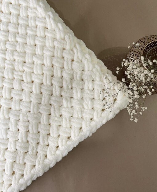Pre Order Handgemaakte BL FLUFFY deken Cream unisex