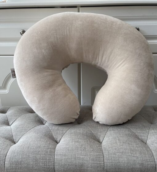 Handgemaakte voedingskussen Velvety Beige
