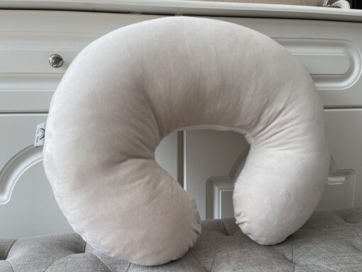 Handgemaakte voedingskussen Velvety Ivory