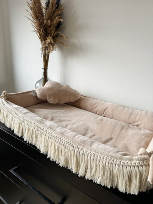 Velvety Beige Bohemian Cloud babynestje