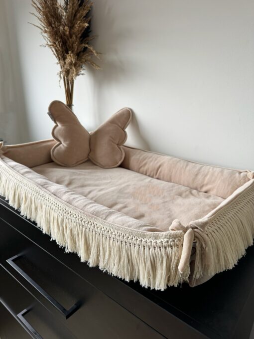 Velvety Beige Bohemian Butterfly babynestje