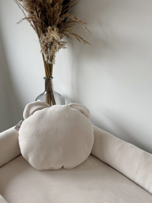 Velvety Ivory Bear Kussen