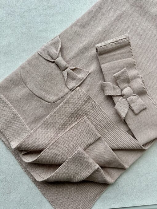 Gebreide wiegdeken RoseMary Bow