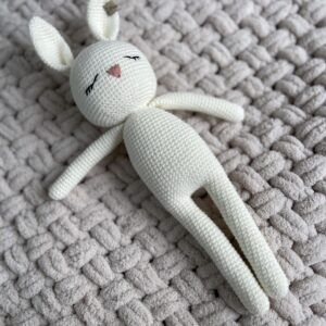 Handgemaakte konijn knuffel Creme