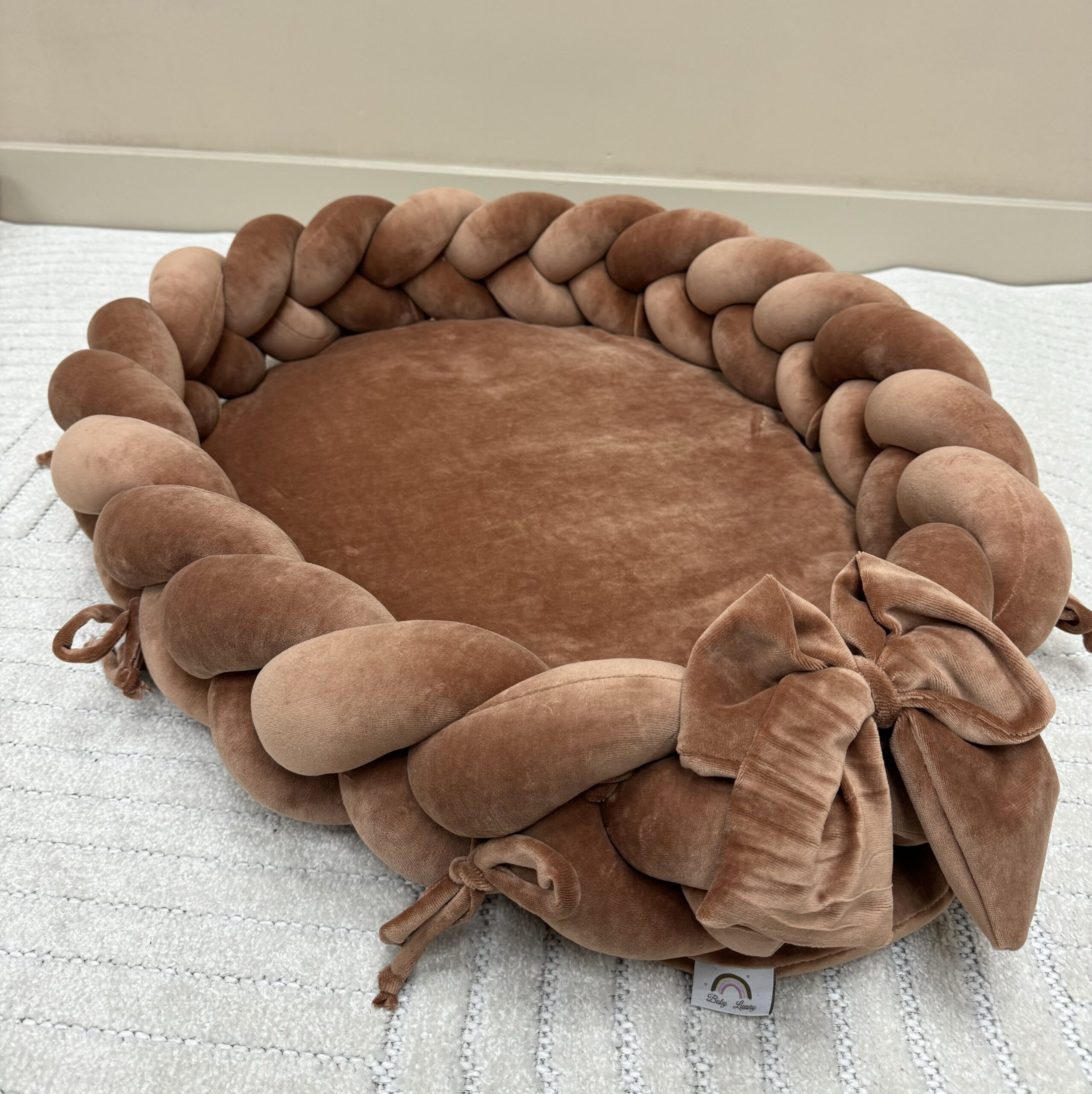 Velvety Caramel Babynestje