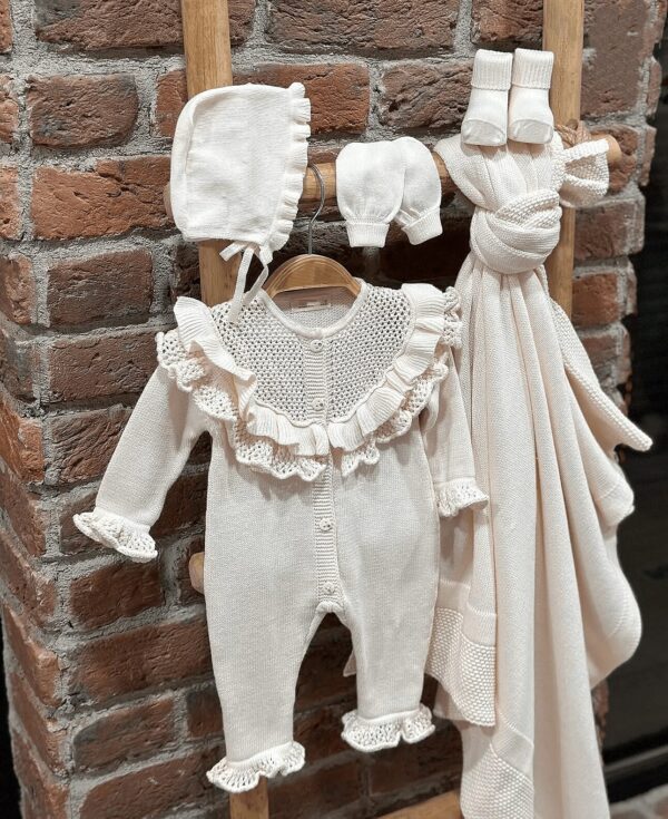 Complete Newbornset Ruffled 5-delig Creme - Afbeelding 3