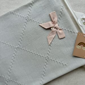 Gebreide wiegdeken Bow IceBlue