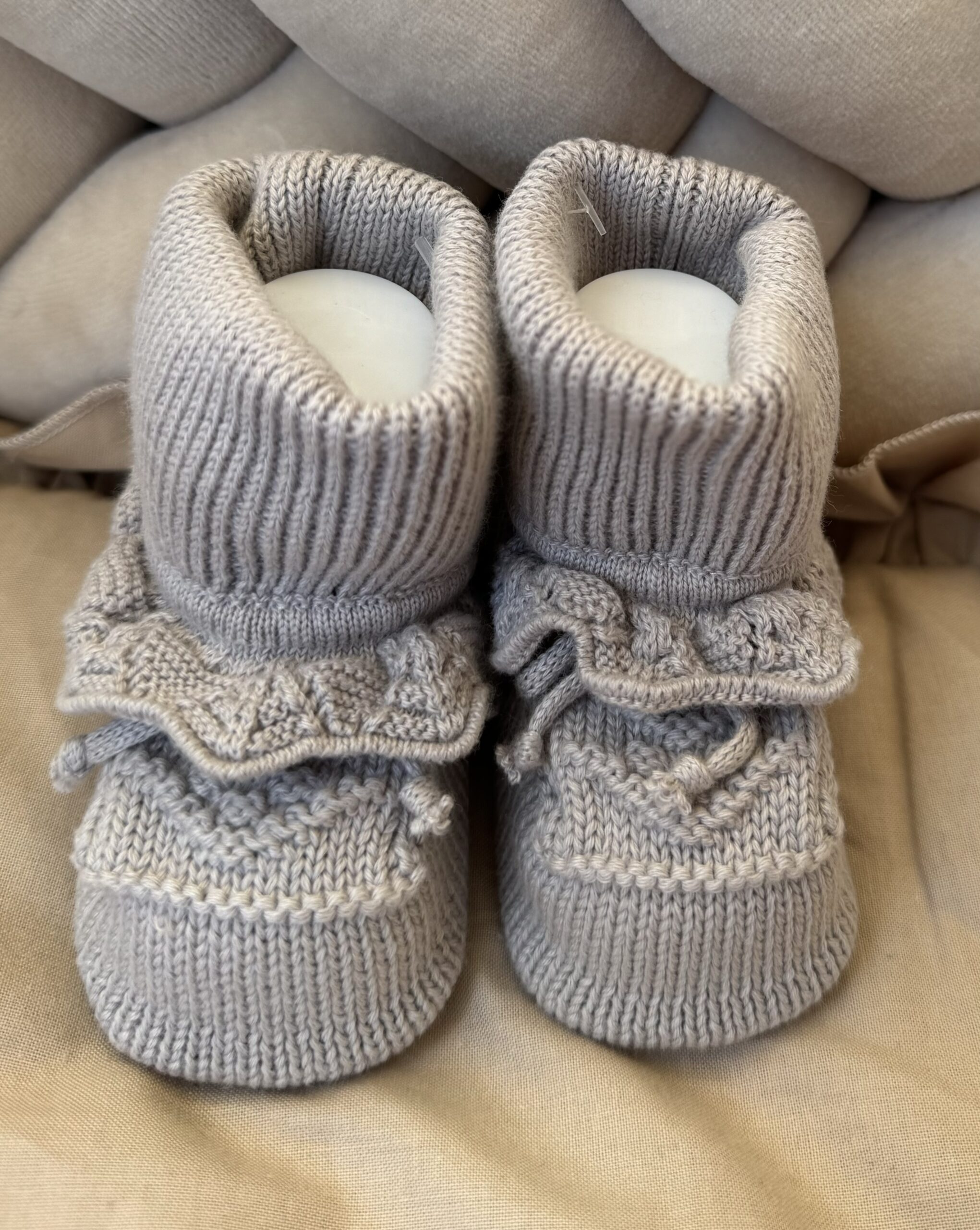 Gebreide Booties Mink Broderie - Afbeelding 2