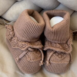 Gebreide Booties Ruffled ChestNut