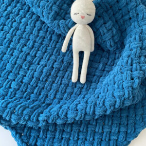 Pre-order Handgemaakte BL FLUFFY deken Silkblue unisex